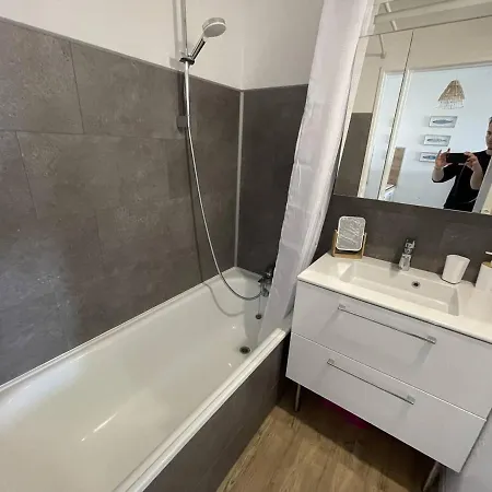 Moderne, Parking, Proche Et Port - Fr-1-723-95 Apartment Agde